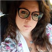 Docente in scuola privata di Fondamenti del disegno impartisce corsi privati di tecniche grafico-pittoriche